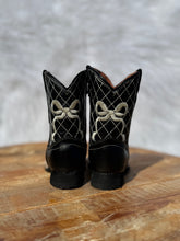 Load image into Gallery viewer, Black Bow Tanner Mark Boots