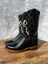 Load image into Gallery viewer, Black Bow Tanner Mark Boots