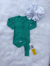 Load image into Gallery viewer, Lasso Lagoon Bamboo Sleeper