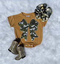 Load image into Gallery viewer, Camo Bow Bubble Romper