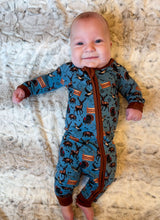 Load image into Gallery viewer, BLUE Bella-Breez Hunting Club Bamboo Sleeper READ DESCRIPTION (FINAL SALE)