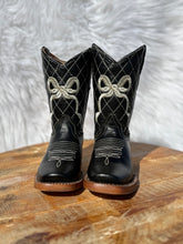 Load image into Gallery viewer, Black Bow Tanner Mark Boots