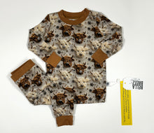 Load image into Gallery viewer, Highland Holidays Bamboo Set (FINAL SALE)