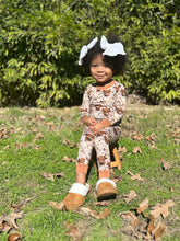 Load image into Gallery viewer, Highland Holidays Bamboo Set (FINAL SALE)