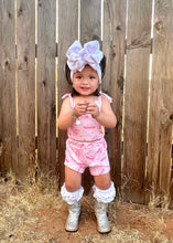 Load image into Gallery viewer, Silver Sparkle Tanner Mark Boots