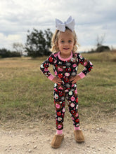 Load image into Gallery viewer, Cowgirl Christmas Bamboo Set