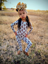 Load image into Gallery viewer, Christmas Tree Farm Bamboo Set