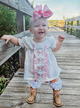 Load image into Gallery viewer, Tan Bow Tanner Mark Boots