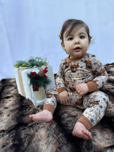 Load image into Gallery viewer, Highland Holidays Bamboo Set (FINAL SALE)