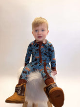 Load image into Gallery viewer, BLUE Bella-Breez Hunting Club Bamboo Sleeper READ DESCRIPTION (FINAL SALE)