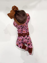 Load image into Gallery viewer, PINK Bella-Breez Hunting Club Bamboo Sleeper READ DESCRIPTION (FINAL SALE)