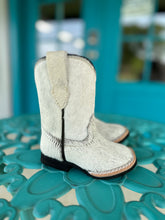 Load image into Gallery viewer, Genuine Cowhide boots(Tanner Mark)