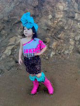 Load image into Gallery viewer, Fuchsia Tanner Mark Boots