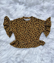 Load image into Gallery viewer, Cheetah ruffle top
