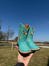 Load image into Gallery viewer, Turquoise Bow Tanner Mark Boots
