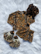 Load image into Gallery viewer, Brown Timber Set
