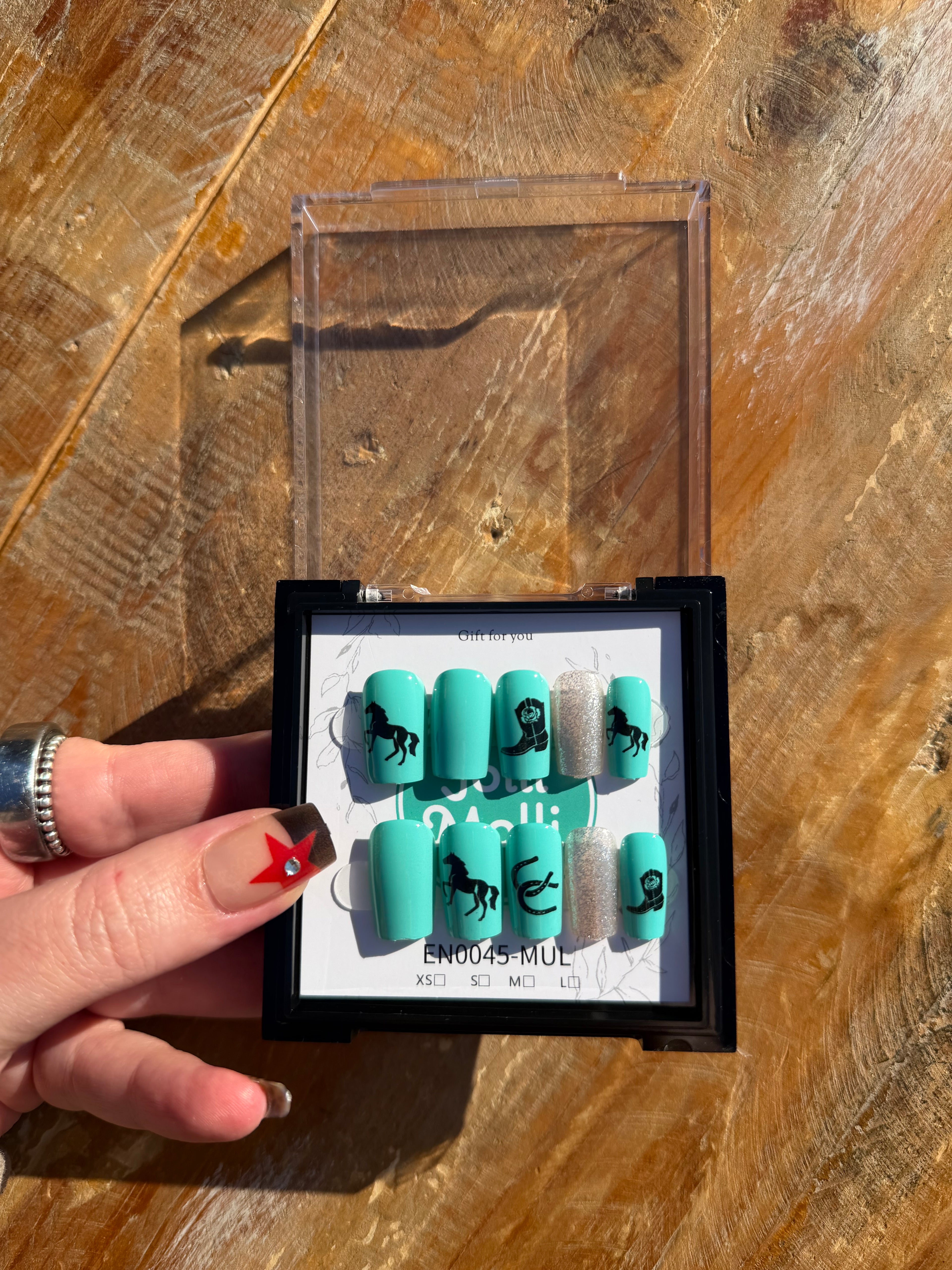 Western press on nails