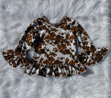 Load image into Gallery viewer, Cow Print Bell Sleeve Leo/Top
