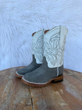Load image into Gallery viewer, Grey Suede Tanner Mark Boots
