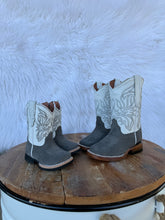 Load image into Gallery viewer, Grey Suede Tanner Mark Boots
