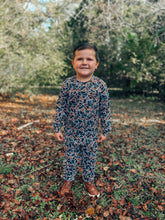 Load image into Gallery viewer, Camo Long Sleeve Set
