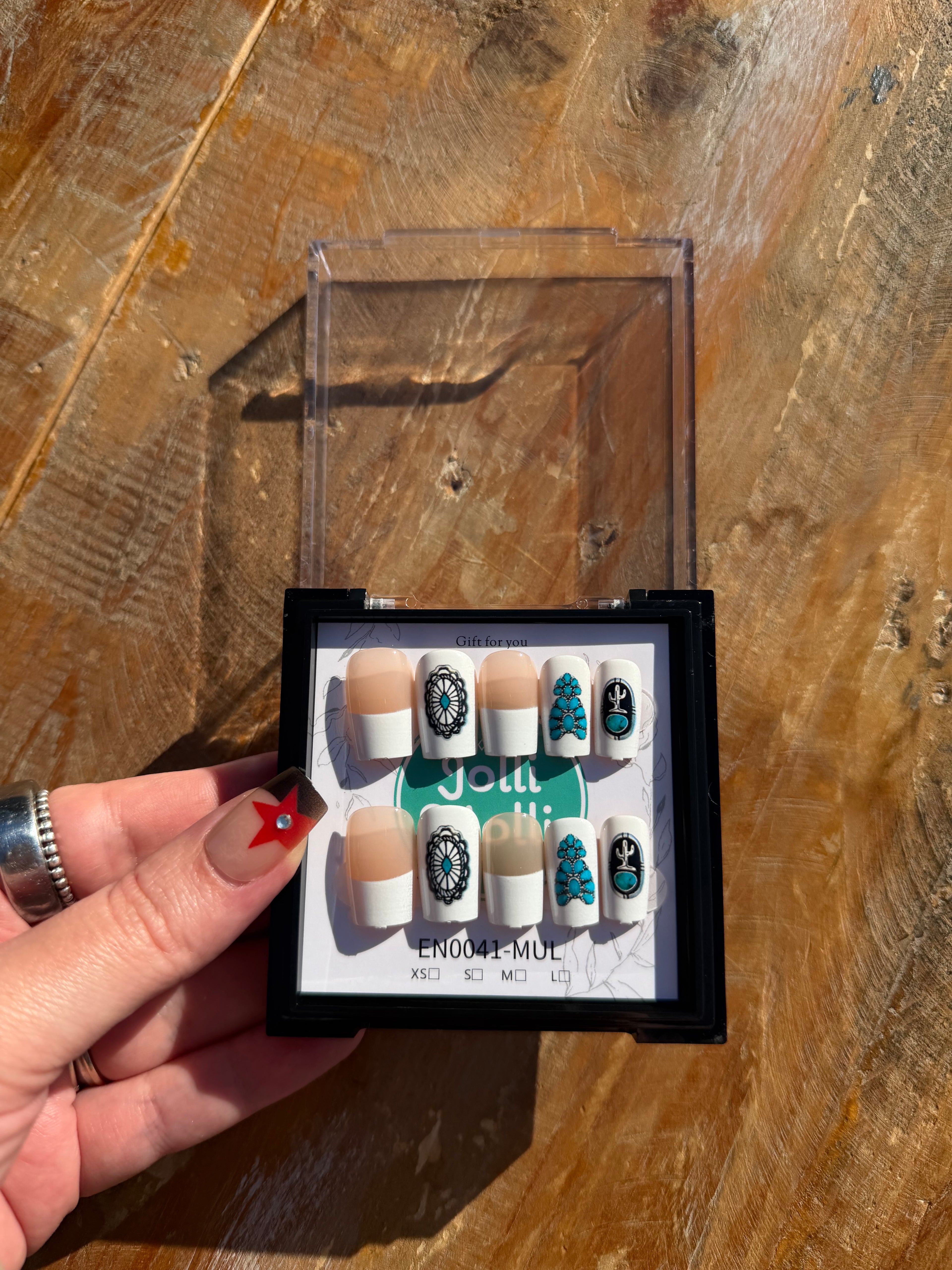 Western press on nails