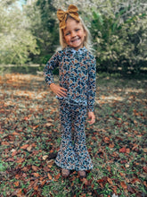 Load image into Gallery viewer, Camo Ruffled Set
