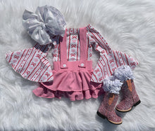 Load image into Gallery viewer, Vintage Valentines Bell Sleeve Leo/Top
