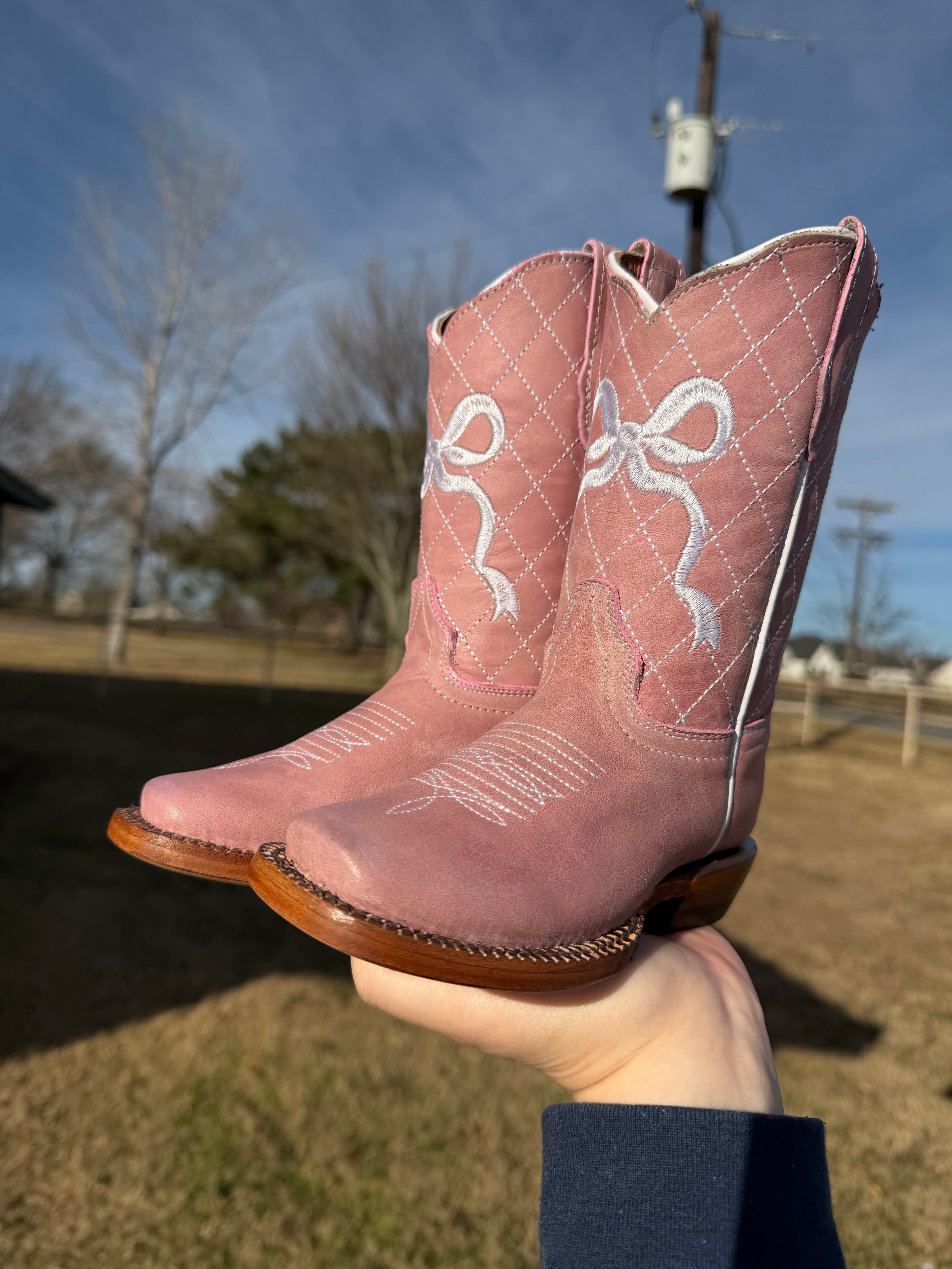 Dusty Rose Bow Tanner Mark Boots