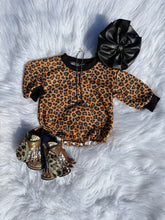 Load image into Gallery viewer, Cheetah Bubble Romper
