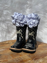 Load image into Gallery viewer, Black Bow Tanner Mark Boots

