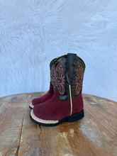 Load image into Gallery viewer, Burgundy Suede Tanner Mark Boots
