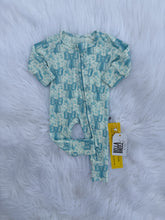 Load image into Gallery viewer, Blue Ribbon Dreams Bamboo Sleeper
