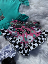 Load image into Gallery viewer, Pink Wild Card Shorties
