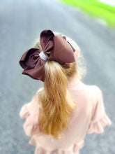 Load image into Gallery viewer, Solid 7.5 inch bedazzled bows
