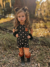 Load image into Gallery viewer, Ranch N Rust Bamboo Short Set
