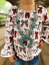 Load image into Gallery viewer, Squash blossom necklace and earring set
