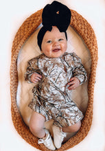 Load image into Gallery viewer, White Timber Set
