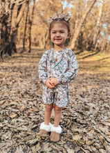 Load image into Gallery viewer, White Timber Set
