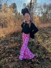 Load image into Gallery viewer, Midnight Edge Ruffled Sleeve Top
