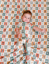 Load image into Gallery viewer, Wild West Checkers Short Sleeve Bamboo Sleeper
