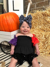 Load image into Gallery viewer, Halloween Scrunch Top (FINAL SALE)
