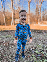 Load image into Gallery viewer, BLUE Bella-Breez Hunting Club Bamboo Set
