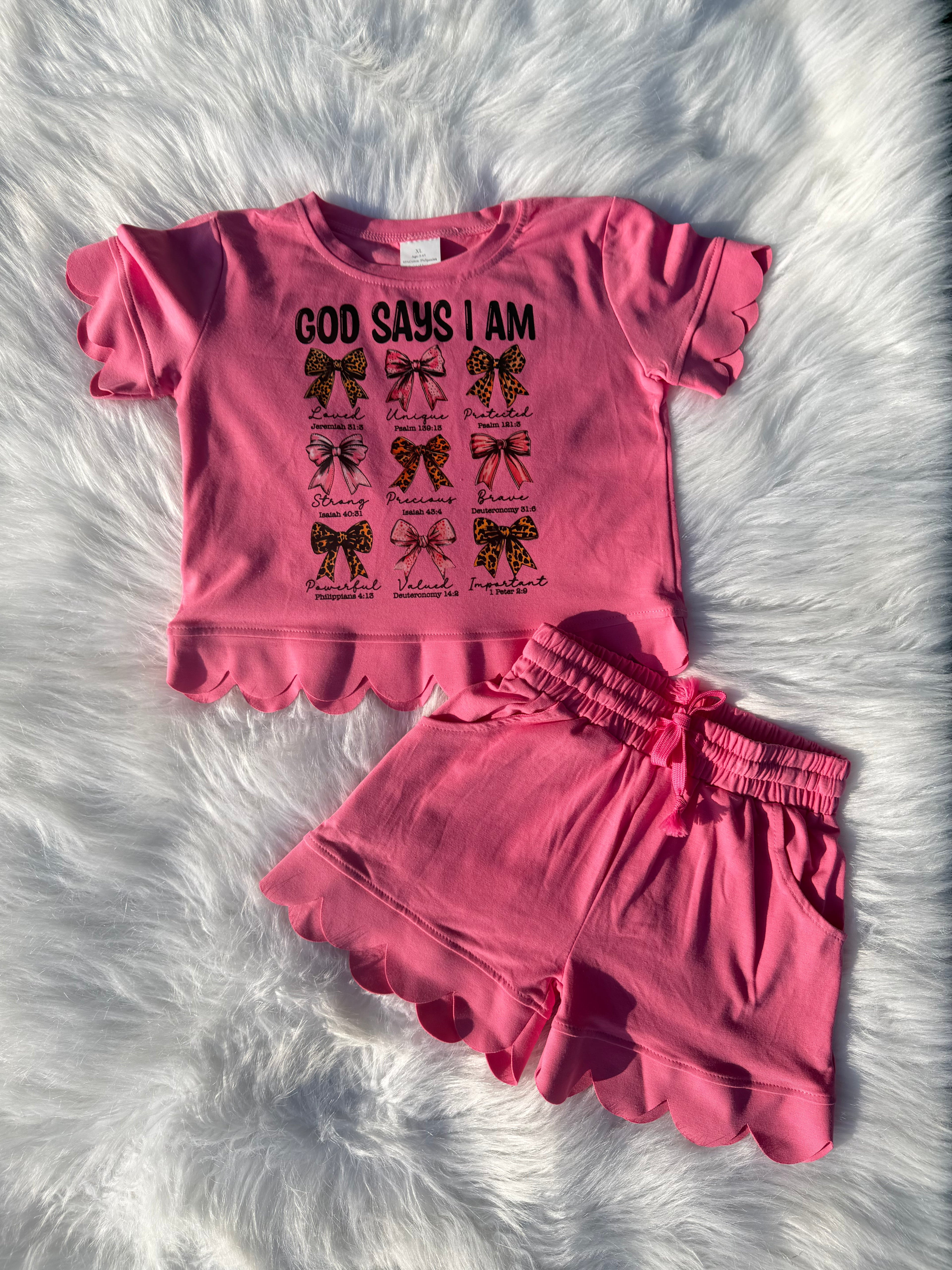 God Says I Am Scalloped Set