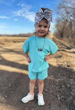 Load image into Gallery viewer, Kids mint green short set
