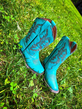 Load image into Gallery viewer, Turquoise Boots

